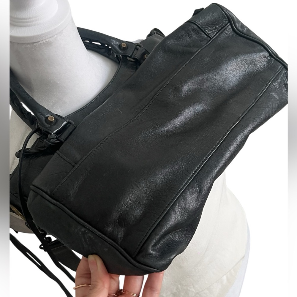 Balenciaga VELO 2012 Nicolas Ghesquière Crossbody Bag with classic hardware - Picture 3 of 16